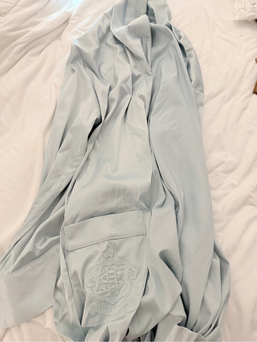 SKIMS Hotel Collection Satin Robe - Baby Blue